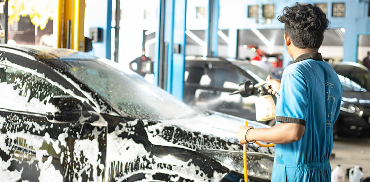 Professional Exterior Car Cleaning Services in Sri Lanka